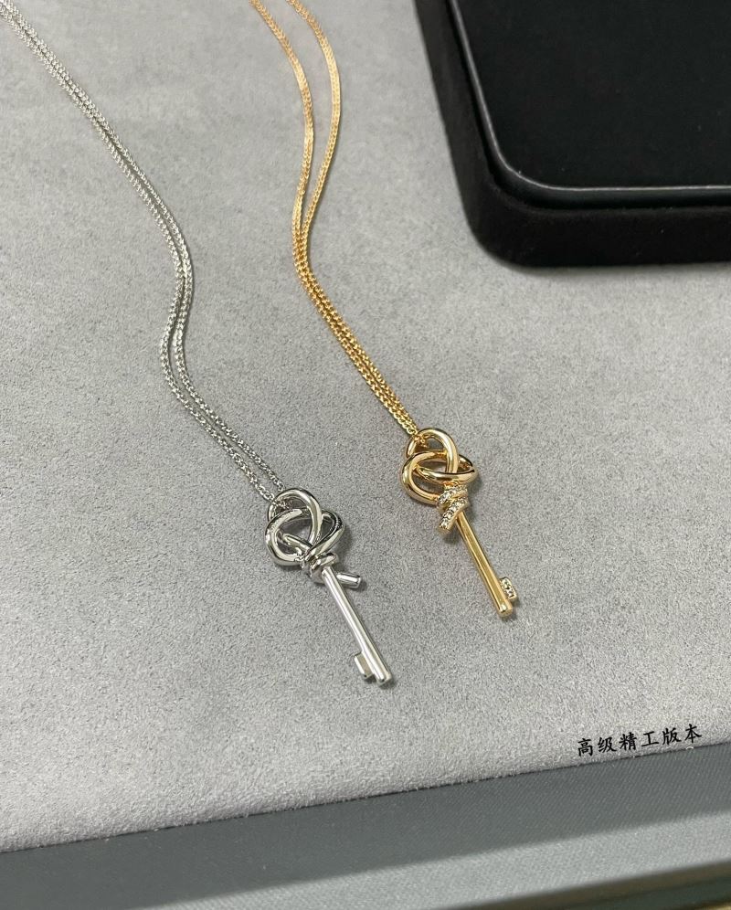 T*f*ny necklaces